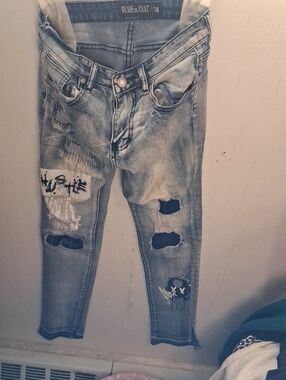 Blue Cult Kids Light Distressed Jeans size 14)